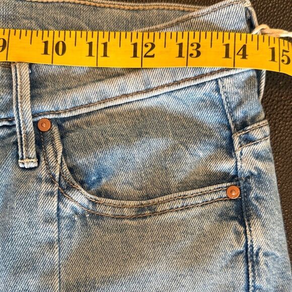 MOTHER The Insider Crop Pointy Fray Let’s Get it Together Jeans size 30 - Picture 8 of 13